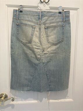 GAP Light Blue Denim Pencil Skirt